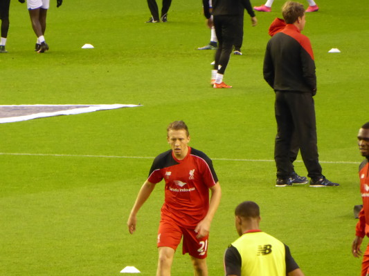 Lucas warming up before the home games against Crystal Palace