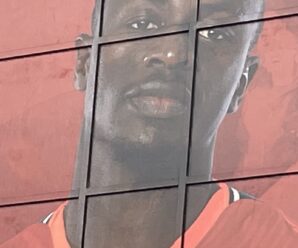 Mané Picture On The Kop